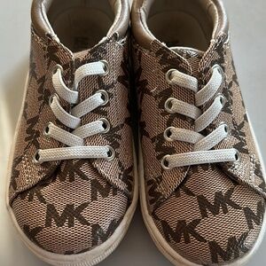 Michael Kors toddler size 7